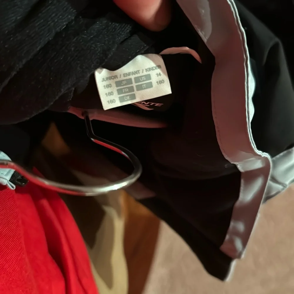 Skii jacket - Picture 3 of 3